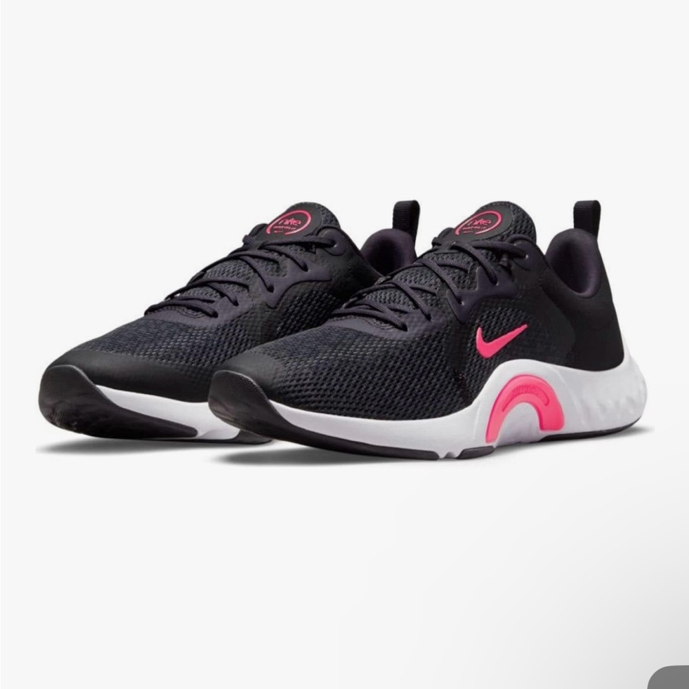 Nike comfort Black and Pink Sneakers